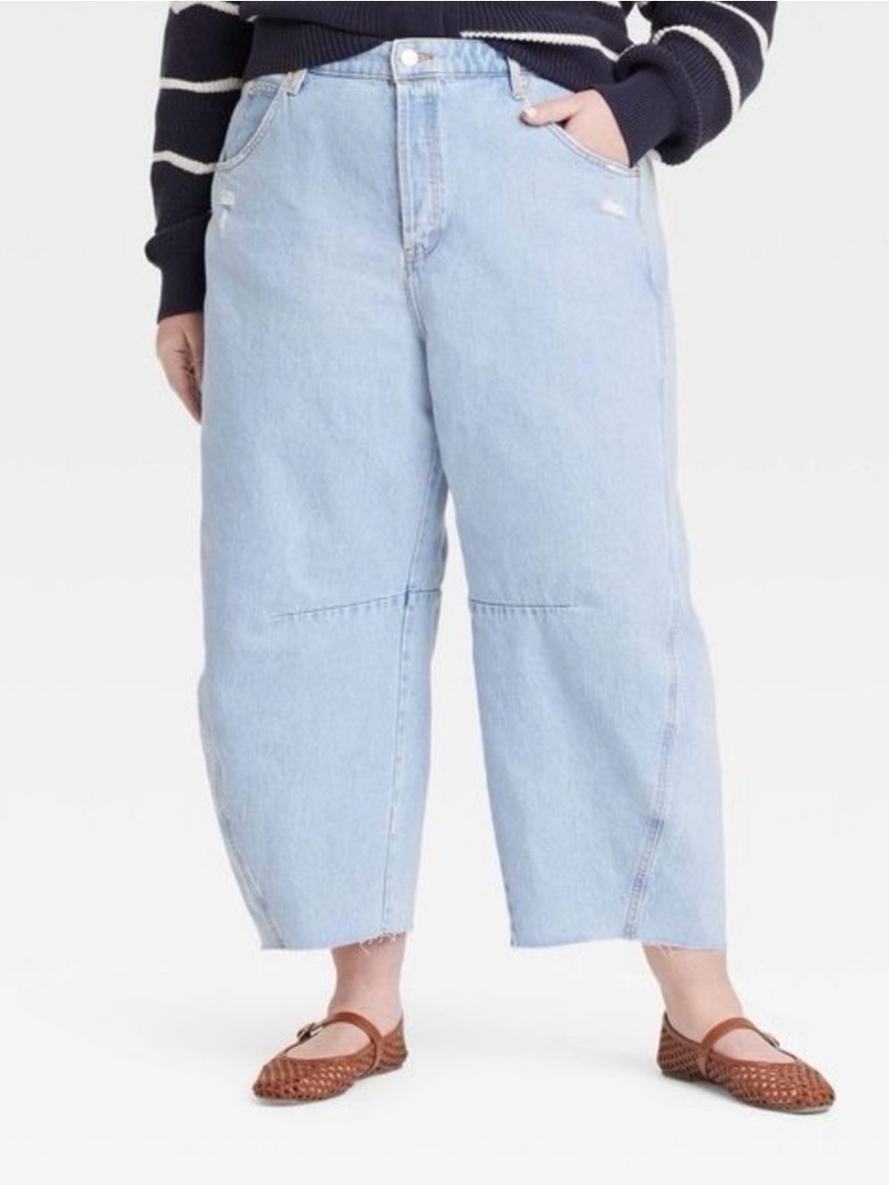 Light Wash Wide-Leg Women’s Jeans